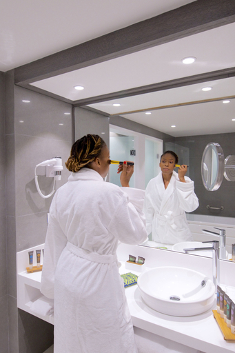 Bathroom 5, Novotel Orisha Cotonou, Cotonou