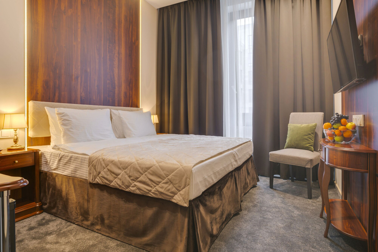 Bedroom 4, Viewpoint Hotel, Central