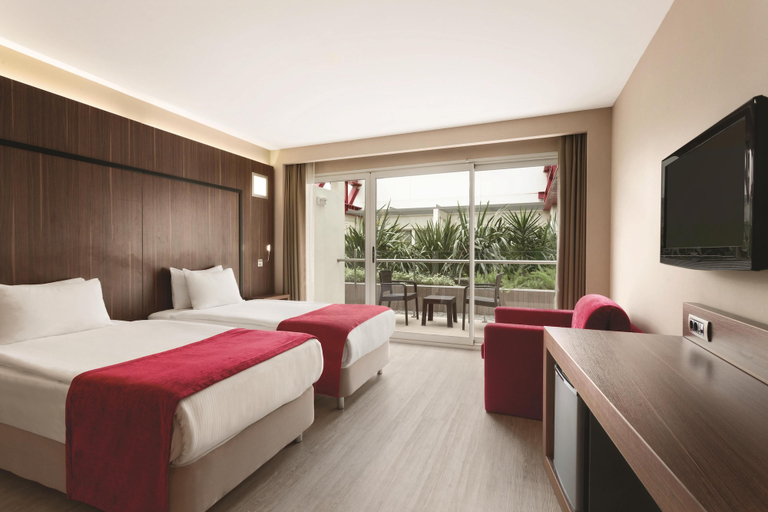 Bedroom 2, Ramada Encore by Wyndham Izmir, Balçova