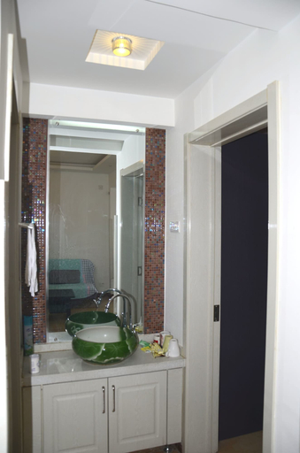 Bathroom 2, Lan Zhou Long Shang Purple Tulip, Lanzhou