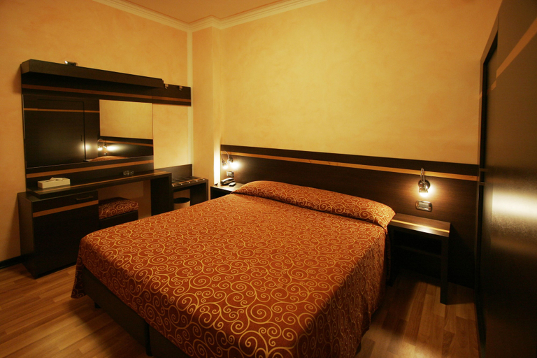 Bedroom 3, Hotel Fina, Terni
