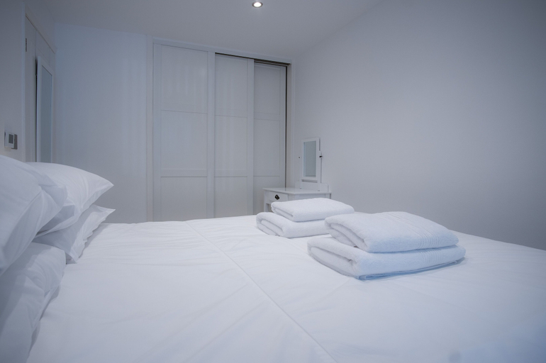 Bedroom 3, Beach Court - 1 Bedroom Apartment - Saundersfoot, Pembrokeshire