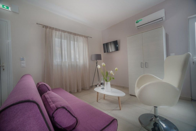 Bedroom 2, Tesys Studios & Apartments, Ionian Islands