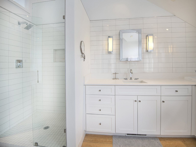 Bathroom 3, Apres Chalet, Eagle