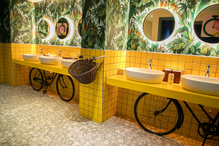Bathroom 5, The Corner London City, London