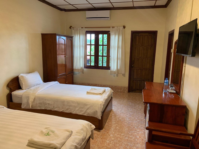 Bedroom 3, Phaythavone Hotel, Pakxe