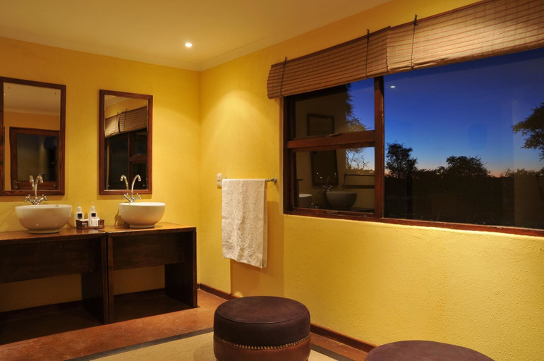 Bathroom 3, Zebra Kalahari Lodge, Mariental Rural