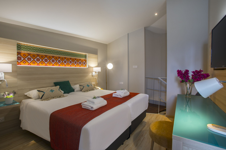 Bedroom 3, Leonardo Cypria Bay