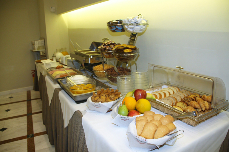 Food & Drinks 4, Morfeas, Peloponnese