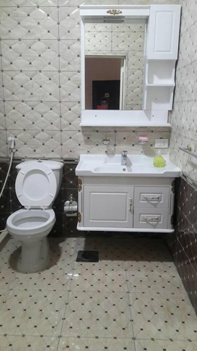 Bathroom, Pinewood Hotel, Kasrouane