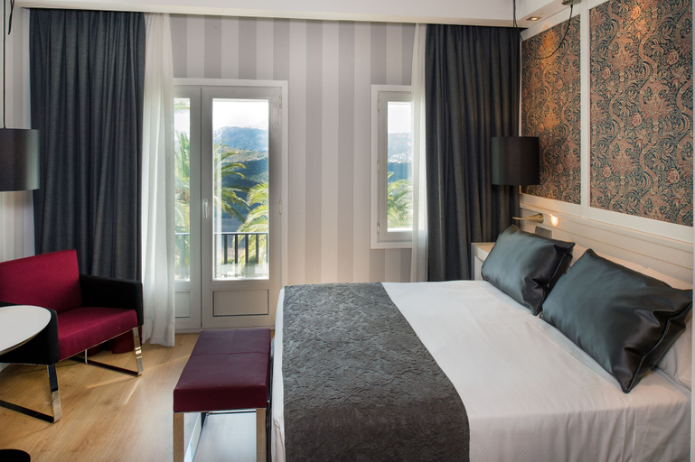 Bedroom 3, Catalonia Reina Victoria, Málaga