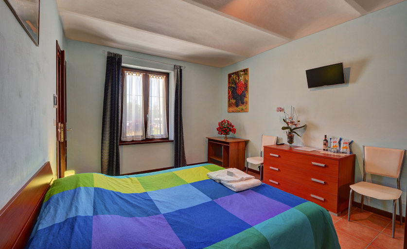 Bedroom 3, The Green Guest House, Cuneo