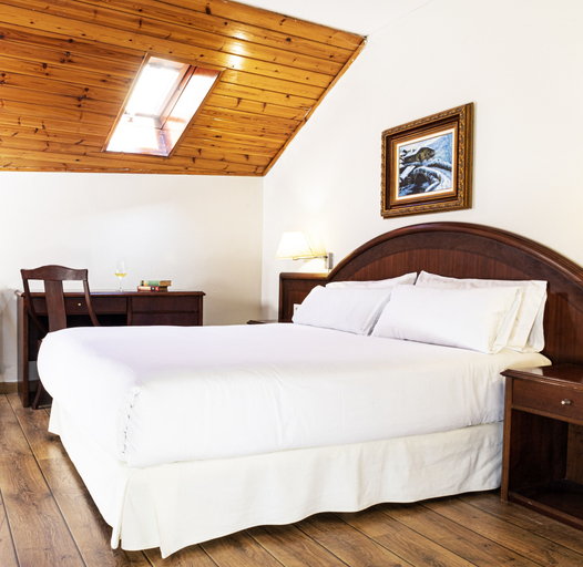 Bedroom 3, Balneario Caldas de Luna, León