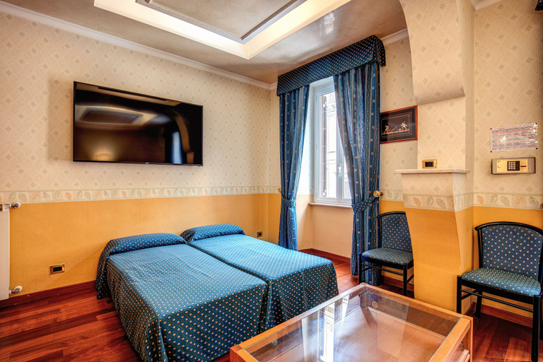 Bedroom 3, Hotel Verona, Rome