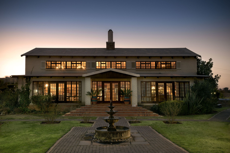 Exterior & Views 1, The Highlander Hotel, Nkangala
