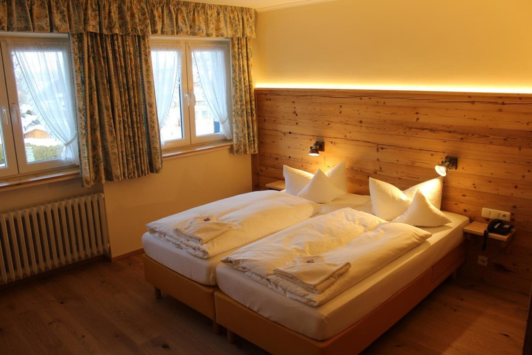 Bedroom 4, Hotel Bellevue, Miesbach