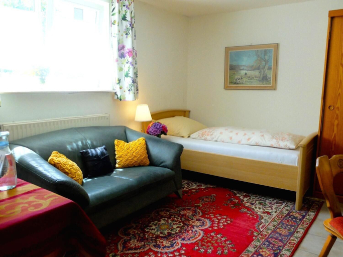 Bedroom 2, Gästehaus Hermine, Ortenaukreis