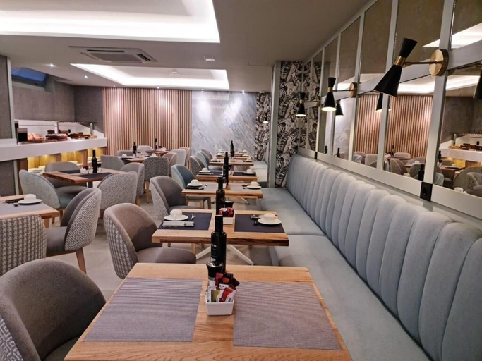 Food & Drinks 5, Hotel Noy, Granada
