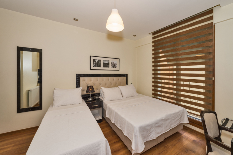 Bedroom 3, Invictum Residence, Beyoğlu