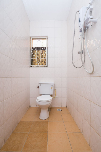 Bathroom 4, Upperhill Blueberry Hotel, Kibra