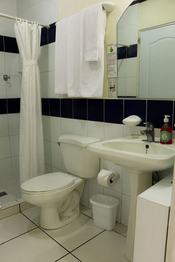 Bathroom 4, Hotel Villa Serena San Benito, San Salvador