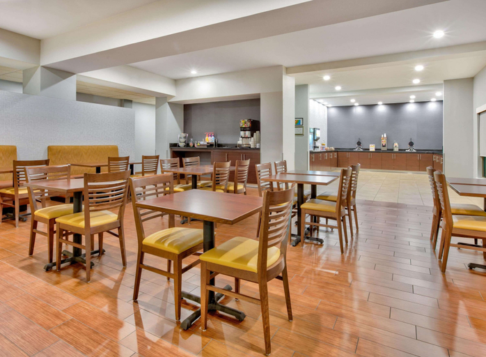 Food & Drinks 4, Wingate by Wyndham Longview North, Gregg