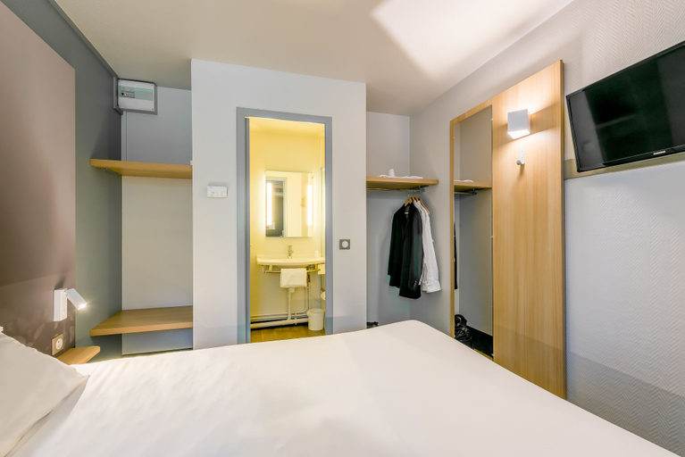 Bedroom 4, B&B Hôtel Villeneuve-Loubet Plage, Alpes-Maritimes