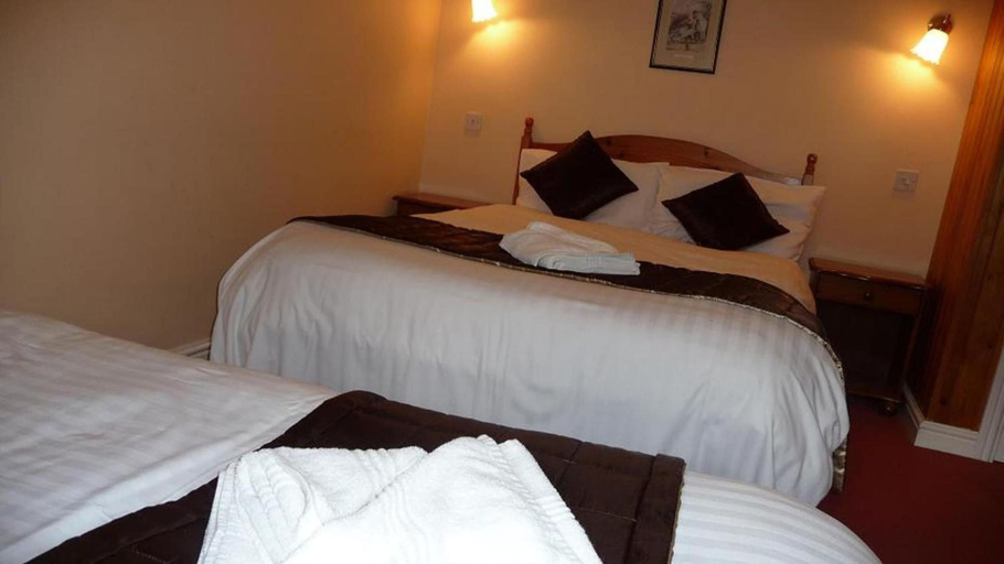 Bedroom 5, The Malt House, Gloucestershire