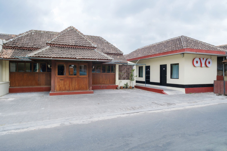 Exterior & Views 2, OYO 1700 Danurejan Guesthouse, Yogyakarta