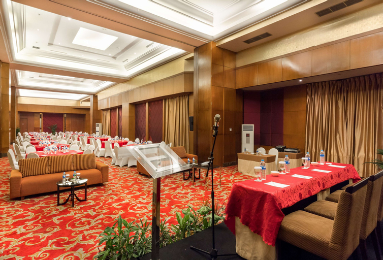 Business Facilities 28