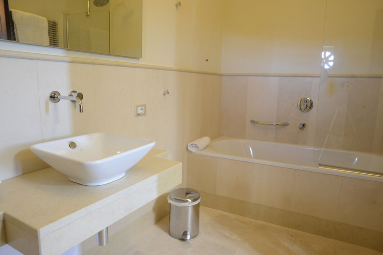 Bathroom 4, Palazzo Viceconte, Matera