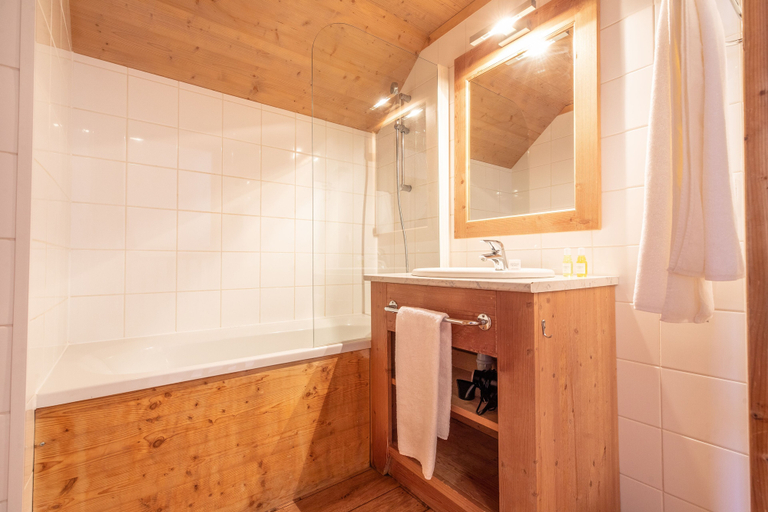 Bathroom 4, Résidence les Chalets du Berger Premium, Savoie
