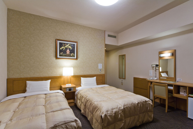 Bedroom 2, Hotel Route Inn Tomakomai Ekimae, Tomakomai