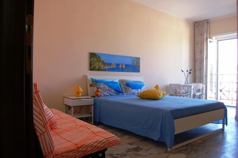 Bedroom 4, B&B Il Golfo, Napoli