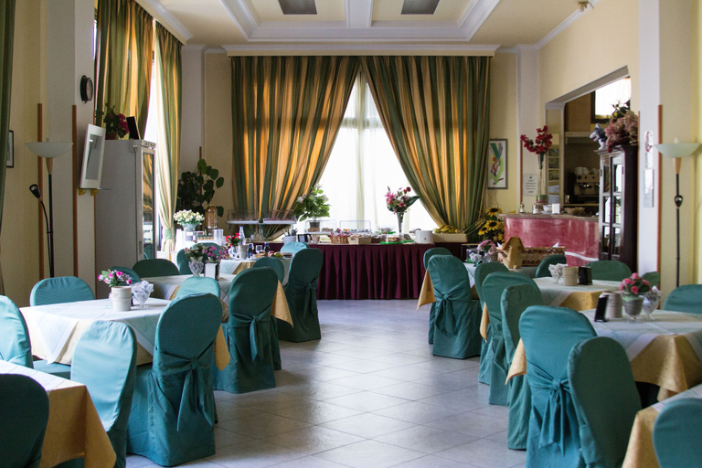 Food & Drinks 5, Hotel degli Amici, Rome