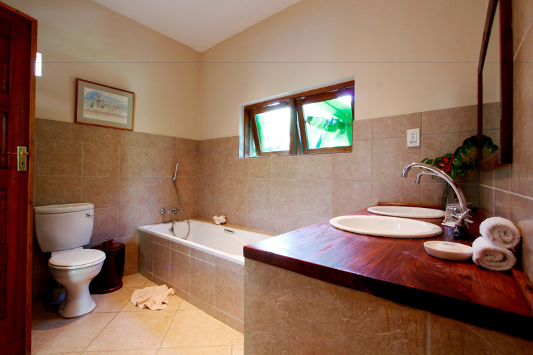 Bathroom 4, Casa Rex by Sol Resorts, Vilanculos