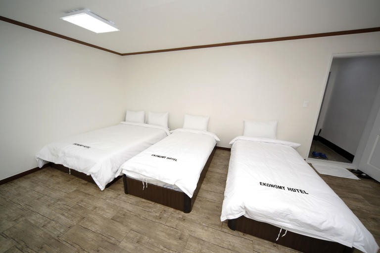 Bedroom 3, Ekonomy Hotel Mokpo, Muan