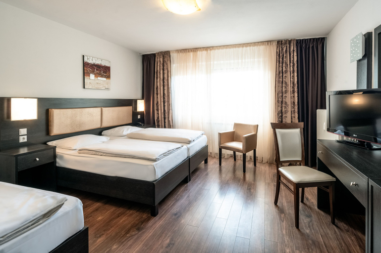 Bedroom 3, 2Places Side, Lörrach