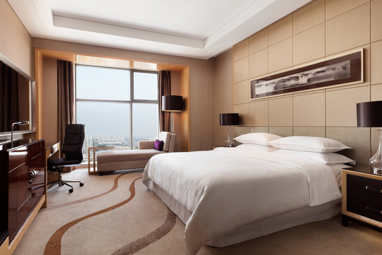 Bedroom 4, Sheraton Zhenjiang Hotel, Zhenjiang