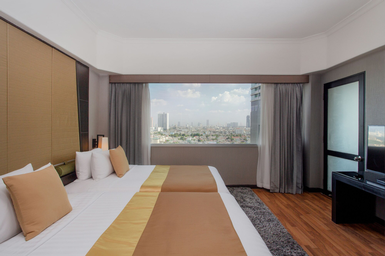 Bedroom 4, Ramada Plaza by Wyndham Bangkok Menam Riverside, Khlong San