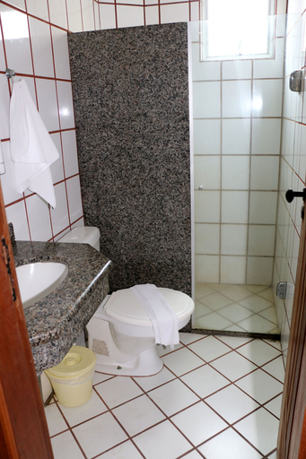 Bathroom 4, Coroa Bella Praia Hotel, Santa Cruz Cabrália