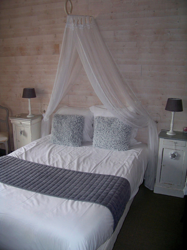 Bedroom 3, L'Âme Du Gourmand, Manche