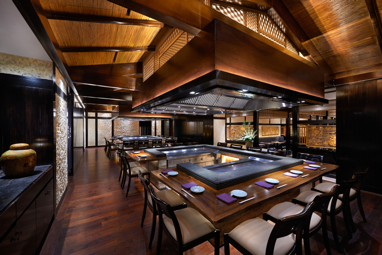 Food & Drinks 15