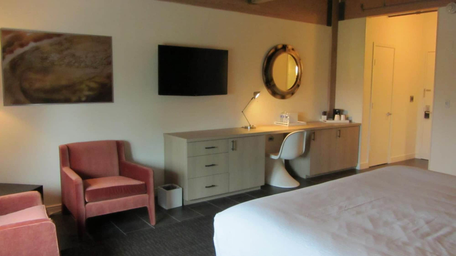 Bedroom 3, Harbor House Hotel and Marina at Pier 21, Galveston