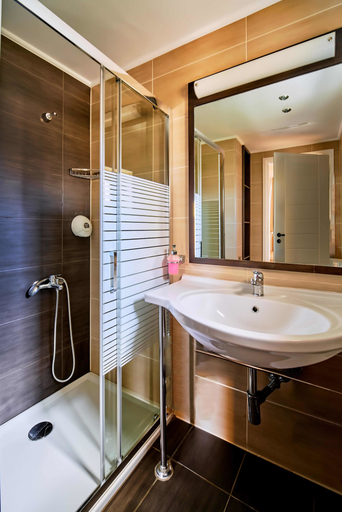 Bathroom 4, Silver Beach Hotel, Crete