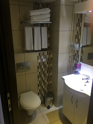 Bathroom 4, Hotel Sultan Palace, Fatih