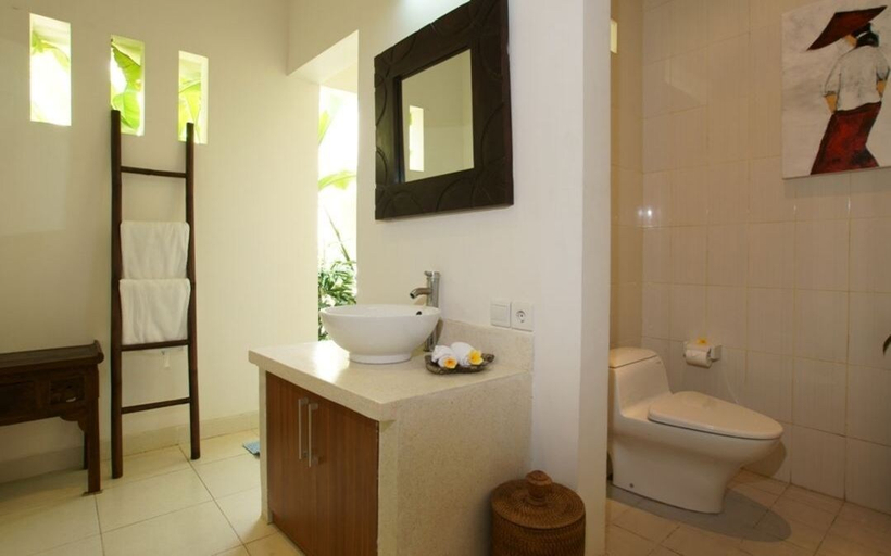 Bathroom 4, Bella Villa, Badung