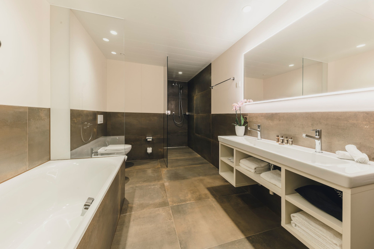 Bathroom 5, Residence Hotel, Werdenberg