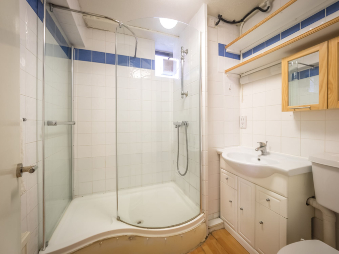 Bathroom 4, LSE Rosebery Hall - Campus Accommodation, London