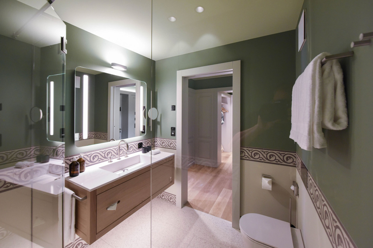 Bathroom 5, Cresta Palace, Maloja